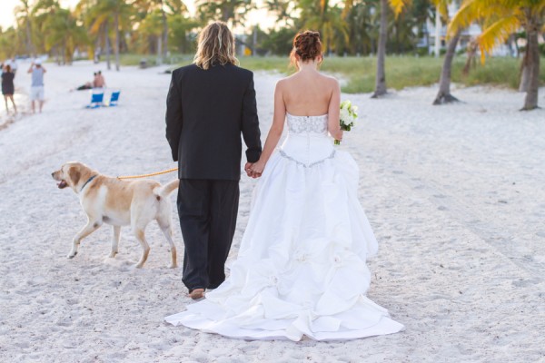 © Filda Konec Photography, bride-groom-dog-beach