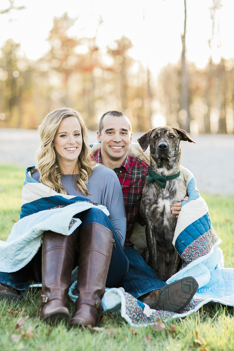 fall engagement photos with a handsome dog | ©Sidney Leigh Photography | dog friendly engagement session