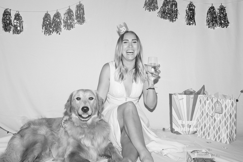 woman celebrating 30th birthday, | ©Nicole Caldwell Photo | dog-friendly in-home portrait session