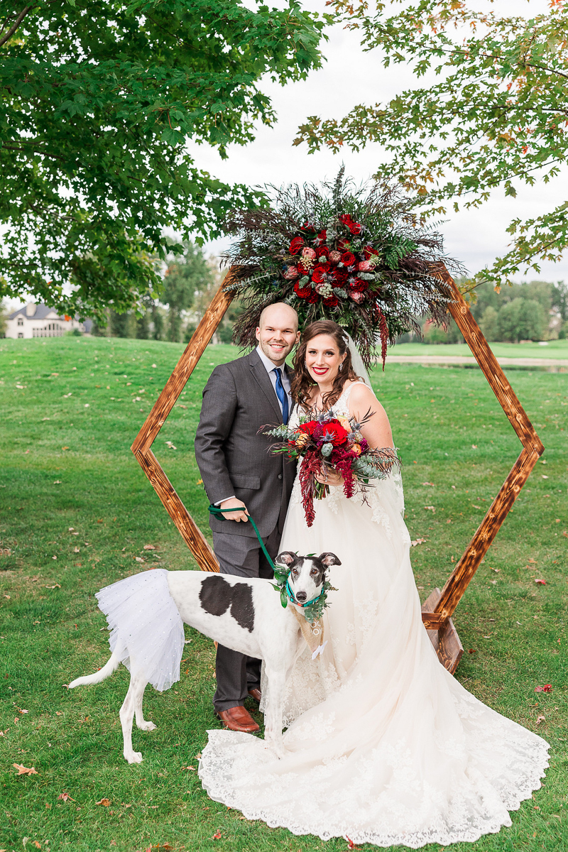 dog-friendly wedding, bride, groom, dog of honor | ©Amanda Lauren Collective