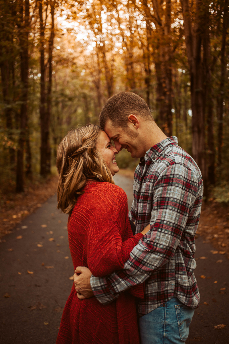 ©OnFaith Photography | Southern Ohio engagement portraits